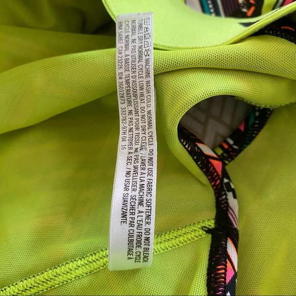 VSX Victoria Secret Sports Bra Aztec Print Medium - Picture 7 of 13